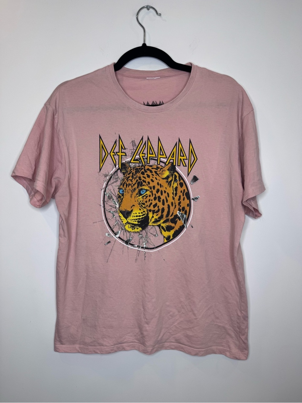 Def Leppard Pink Graphic concert festival Tee sz medium
